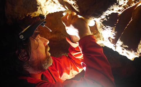 Sampling art in Maltravieso cave